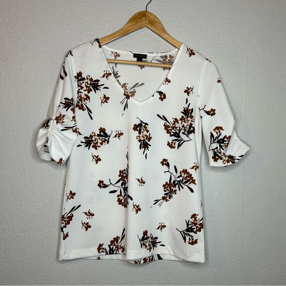 ANN TAYLOR RUCHED SLEEVE FLORAL BLOUSE MEDIUM